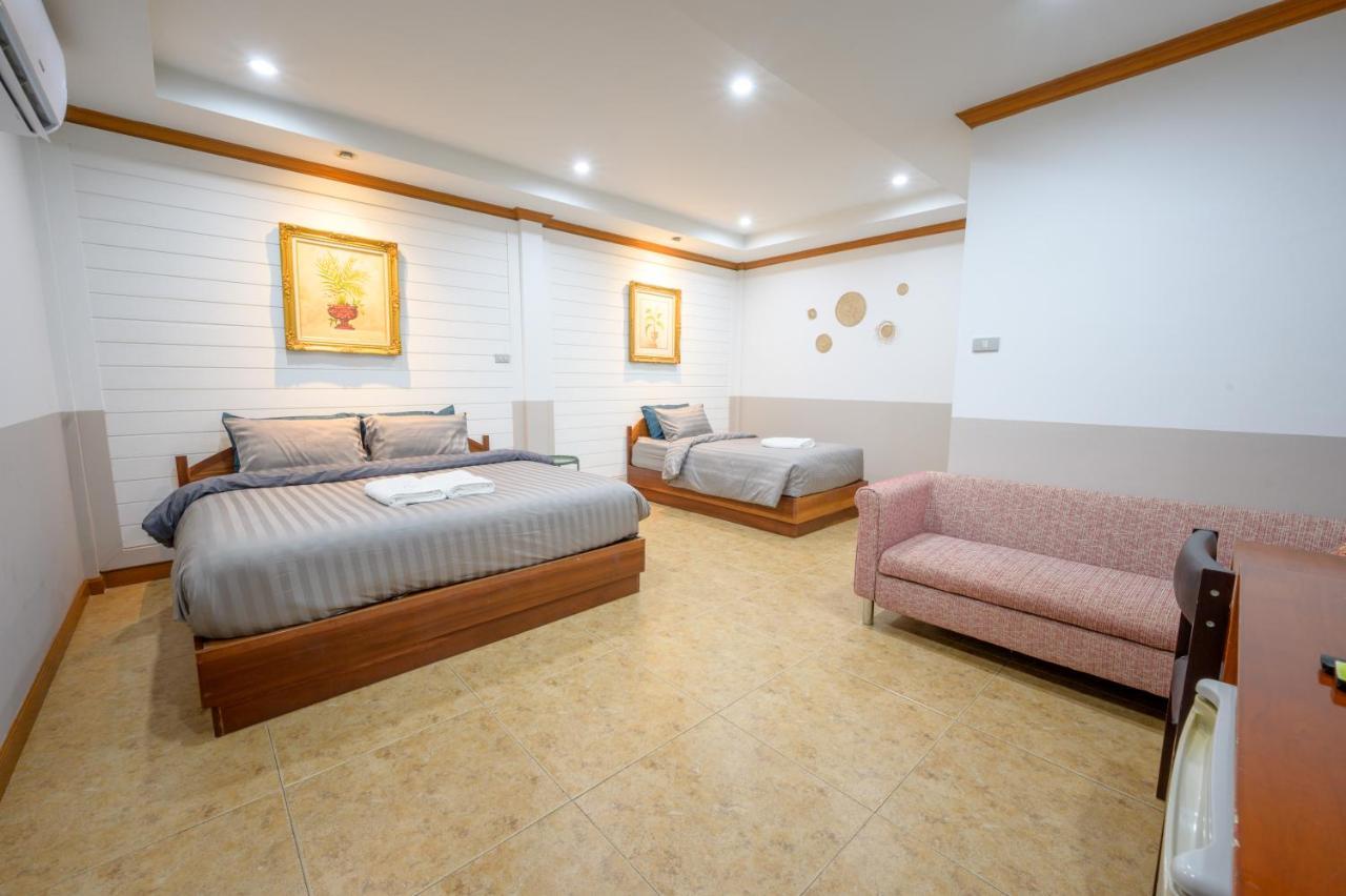 Halo Sea Koh Larn Hotel Pattaya Exterior photo